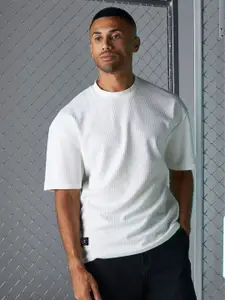 Maniac Men Solid White Self Design Round Neck Oversized Cotton T-shirt