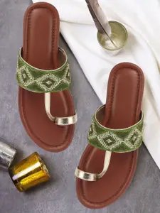 AVIVASTYLE Women Ethnic Embellished One Toe Flats