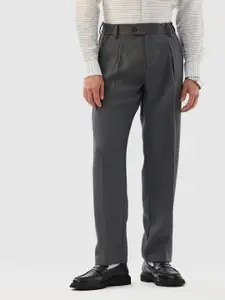 Snitch Men Textured Pleated Trousers