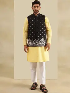 SOJANYA Geometric Embroiderd Chikankari Pure Cotton Straight Kurta With Pyjamas & Jacket