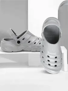 TOMSY CHOICE Men Self Design Clogs