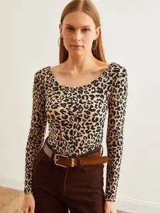 Olalook Animal Printed Regular Fitted Top