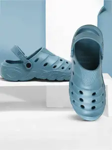 TOMSY CHOICE Men Embellished Clogs