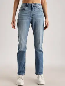 Calvin Klein Women Cotton Slim Fit Mid-Rise Light Fade Jeans