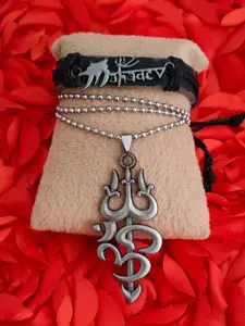 M Men Style Stainless Steel Silver-Plated Contemporary Pendant With Bracelet