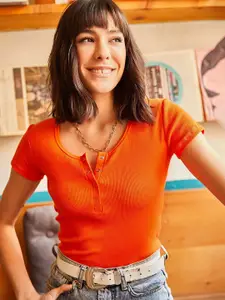 Olalook Tie-Up Neck Top