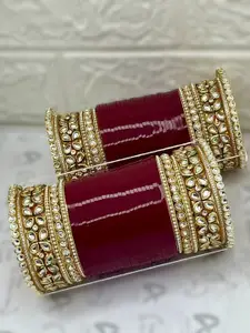 T4 JEWELS Set Of 2 Gold-Plated Kundan Studded & Beaded Bridal Chuda Bangles