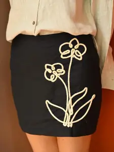 House of Harakh Floral Embroidered Pencil Midi Skirt