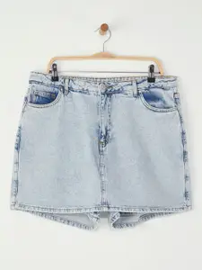 Trendyol Women Cotton Washed Regular Fit Denim Shorts Technology