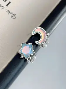 VAGHBHATT Star Shaped Studs Earrings