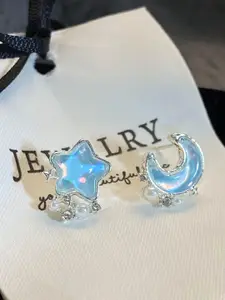 KRENOZ Star Shaped Studs Earrings