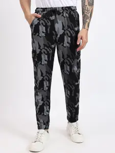 TOXA Men Printed Mid-Rise Joggers