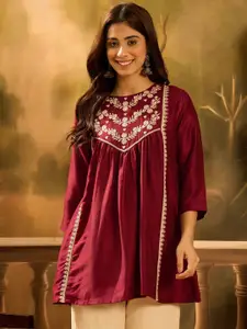 Sangria Women Embroidered Round Neck Longline Tops