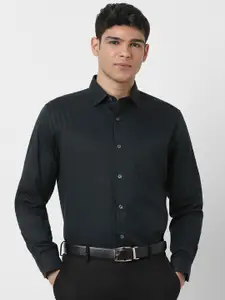 Peter England Elite Men Textured Slim Fit Opaque Cotton Formal Shirt