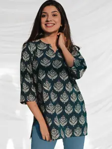 Dream Beauty Fashion Botanical Printed V-Neck Kurti