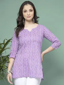 Dream Beauty Fashion Botanical Printed V-Neck Kurti