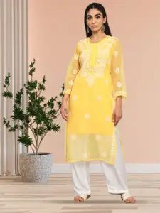 PARAMOUNT CHIKAN Floral Embroidered Chikankari Georgette Kurta