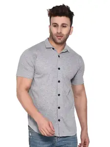BEYOU FASHION Men Solid Spread Collar Cotton Casual Shirt