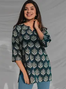 Dream Beauty Fashion Botanical Printed V-Neck Kurti