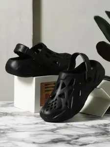 LNT FASHION Men Rubber Clogs