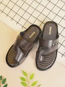 The Roadster Lifestyle Co Men Textured Casual Slip-On Comfort Sandals