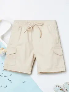 max Boys Regular Fit Cotton Cargo Shorts