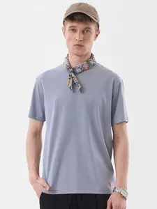 Snitch Men Solid Round Neck Relaxed Fit Casual T-shirt