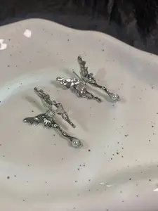 VAGHBHATT Silver-Plated Animal Shaped Studs