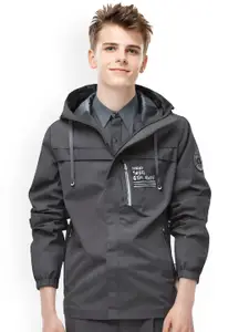 StyleCast x Revolte Men Lightweight Tailored Jacket