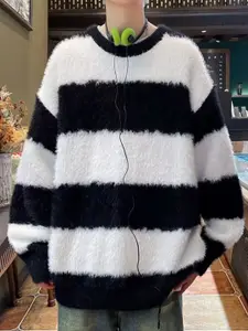 StyleCast x Revolte Men Colourblocked Pullover