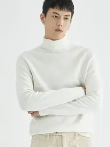 StyleCast x Revolte Men Mock Collar Pullover