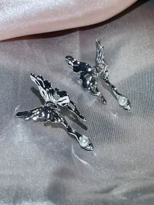 VAGHBHATT Silver-Plated Pearls Beaded Butterfly Shaped Drop Earrings