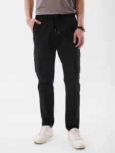 Snitch Men Black Mid-Rise Slim Fit Cargo Pants