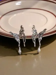 VAGHBHATT Silver-Plated Animal Shaped Studs