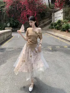 StyleCast Women Solid Top