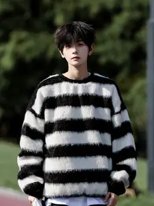 StyleCast x Revolte Men Striped Longline Pullover
