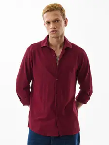 Snitch Men Slim Fit Textured Spread Collar Casual Shirt