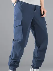 StyleCast x Revolte Men Solid Mid-Rise Cargo Trouser