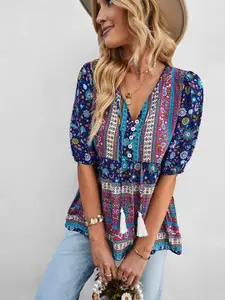 StyleCast Women Floral Printed V-Neck Top