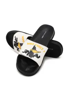 Bewakoof Official Looney Tunes Merchandise Men Black Daffy Who Cares Printed Sliders