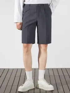 StyleCast x Revolte Men Regular Fit Knee Length Shorts