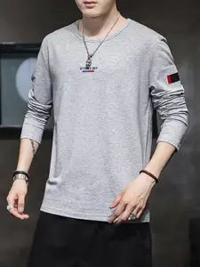 StyleCast x Revolte Men Solid Round Neck Cotton T-shirt