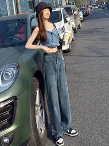 StyleCast Women Cotton Light Fade Straight Fit High-Rise Jeans