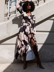 StyleCast x Revolte Print Georgette Fit & Flare Midi Dress