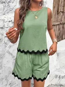 StyleCast Round Neck Top With Shorts