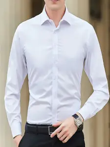 StyleCast Men Spread Collar Regular Fit Formal Shirt