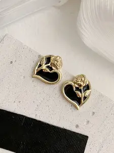 VAGHBHATT Gold-Plated Heart Shaped Studs