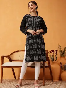 ADA Women Ethnic Motifs Embroidered Daily Cotton Straight Kurtas