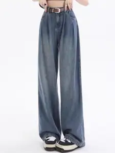 StyleCast Women Relaxed Fit Mid-Rise Light Fade Cotton Jeans