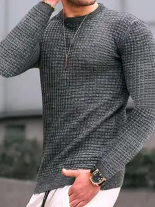 StyleCast x Revolte Men Pullover Sweatshirt